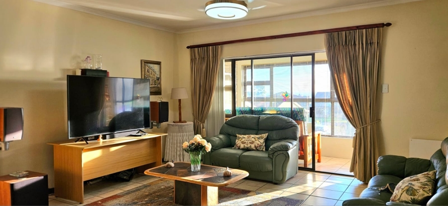 2 Bedroom Property for Sale in De Kelders Western Cape